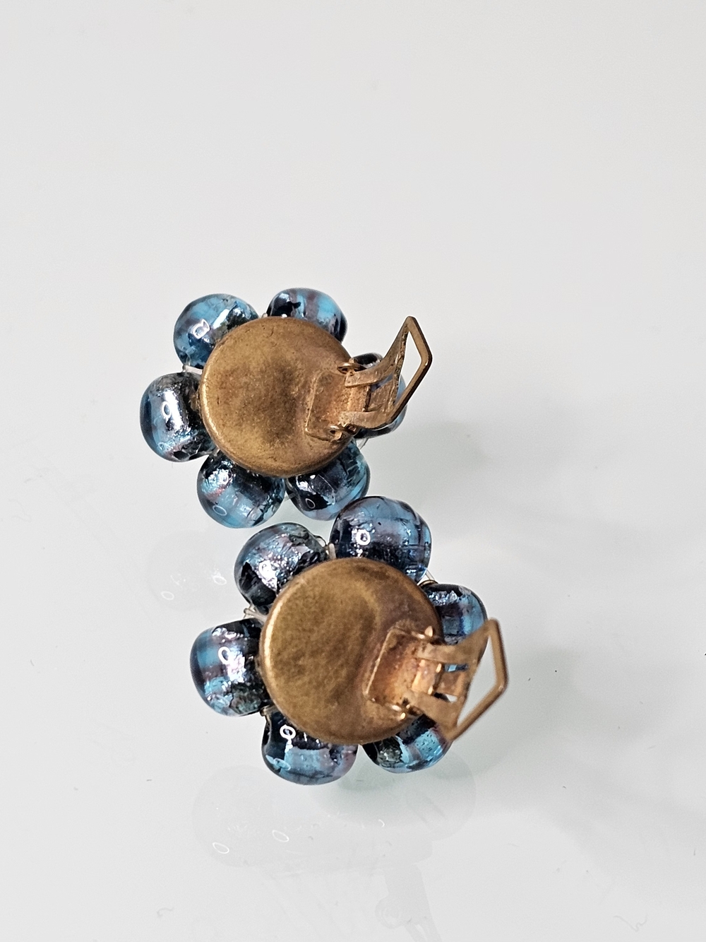 Vintage Blue Beaded Cluster Clip Earrings 1960s-70s Made in Italy - Picture 10 of 11